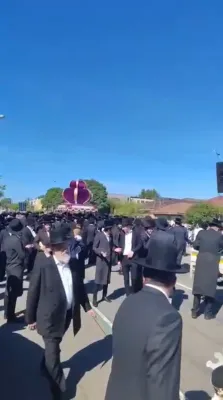 היסטארישע הכנסת ספר תורה אין עדת ישראל מעלבראן אוסטראליע 