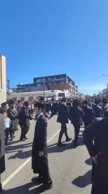 היסטארישע הכנסת ספר תורה אין עדת ישראל מעלבראן אוסטראליע 