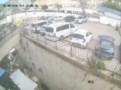 א ווידיאו ווייזט ווי א חיזבאללה ראקעט דערגרייכט צפת