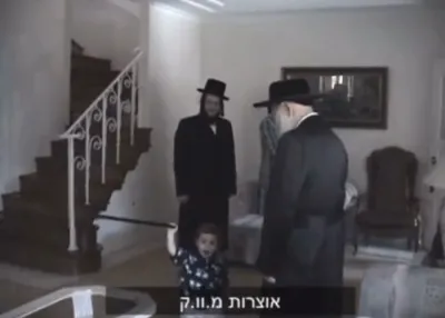 הערליכע היסטארישע ווידיאוס פון הגה"ק בעל ברך משה מסאטמאר זצ"ל שטייענדיג פאר די 20'סטע יארצייט. קרעדיט מ. וו. ק.