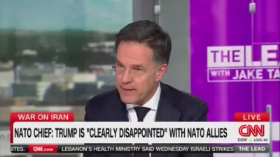 נאטא טשיף רוטה רופט טראמפ'ס זיצונג מיט אים "צווישן פריינט".