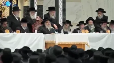 ווידיאו: כ"ק אדמו"ר מסאטמאר שליט"א ביים יארצייט סעודה מעלדט א פראיעקט צו בויען דירות אין מאנטיסעלא פאר 200 ס"פ - און אודיאו פון פולע דברות קודש