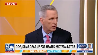 געוועזענע ספיקער קעווין מעקארטי שטיצט טראמפ'ס מלחמה אין איראן 