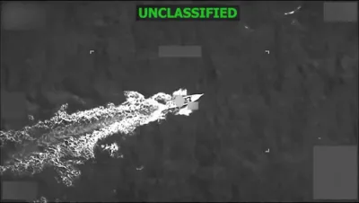 אמעריקאנער כוחות האבן פארניכטעט א נארקא טעראר שיף אין אטאקע אויף די קאריבישע אינזלען, און אומגעברענגט דריי צילן דערויף.