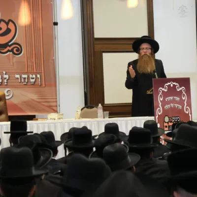 התייסדות חבורת 'שמרם' נגד פגע טעכנעלאגיע בחצר הקודש סקולען אין לעיקוואד