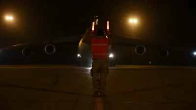 סענטקאם מיט א פרישע דראמאטישע ווידיאו איבער די איראנע קריג