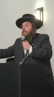 אידן באזוכן אין קאסא גראנדא אריזאנע 