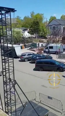 צוגרייטונגען צים גרויסארגטיגן מעמד הדלקה ל"ג בעומר בחצר הקודש סקווירא 