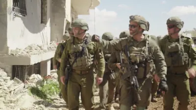 צה"ל טשיף באפעלט צו נוצן אומבאגרעניצטע כוחות קעגן חיזבאללה אין לבנון, און זאגט אז איבער 2,000 טעראריסטן זענען עלימינירט געווארן.