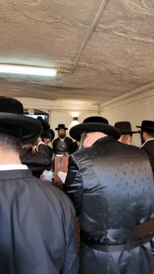 הרה"ג מרדכי הערש שפיצער שליט"א ר"י ספינקא ביים ציון הק' אין ליסקא