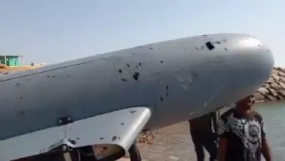 איראן טענה'ט אז זייערע לופט שוץ סיסטעמען האבן אראפגעשאסן א דראון נאנט צום אינזל "קעשם", אינמיטן די היציגע שפאנונג וואס קאכט זיך אינעם דורכגאס פון הארמוז.