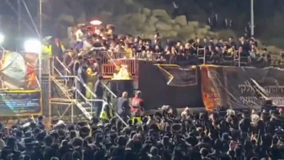 ווידיאו פון די הדלקה בחצר הקודש תולדות אברהם יצחק 
