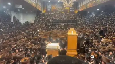 חלק ג': פולע ווידיאוס פון די הכנסת ספר תורה בחצר הקודש סאטמאר