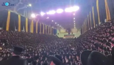 הכנסת ספר תורה בחצר הקודש סאטמאר 