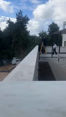 פולע סצענעס: טענץ, הדלקות, און תפלות, אין הר הקודש מירון