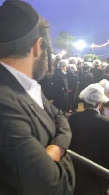 אסאך פרישע בילדער און ווידיאוס - 4 אזייגער נאכמיטאג ניו יארק - 11 ביינאכט ארץ ישראל 