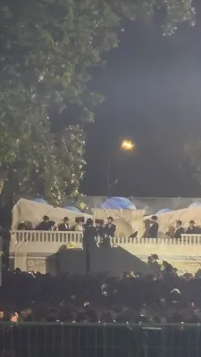 ערשטע ווידיאוס פון די הדלקה אין ירושלים בצל הרה"ק רבי יעקב מאיר שעכטער שליט"א 
