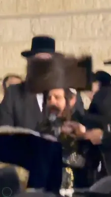 לג בעומר בצל צינור השפע כ"ק אדמו"ר מקרעטשניף כפר עטה שליט"א 