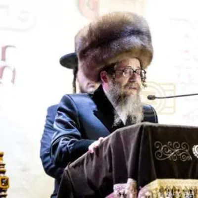  דברות קודש פון כ"ק אדמו"ר מסקולען לעיקוואד שליט"א במעמד הדלקה רבתי ל"ג בעומר בעיר לעיקוואד