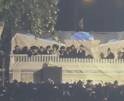 חלק ב' ווידיאוס פון די הדלקה בצל הרה"ק רבי יעקב מאיר שעכטער שליט"א אין ירושלים 