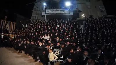 מעמד הדלקה לכבוד התנא האלוקי רבי שמעון בר יוחאי בראשות הגה"צ ראש ישיבת סאטמאר בני ברק שליט"א ע"פ שיכון קרית יואל בני ברק