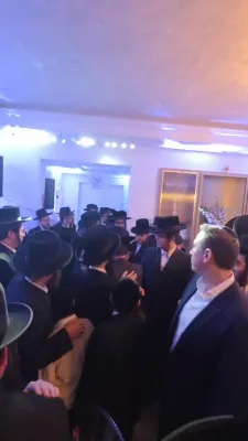 אב"ד ריבניצא אנקומענדיג צום בר מצוה פון בן אחיו אב"ד ליקעוו