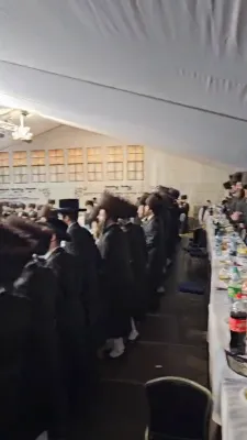 פולע ווידיאוס פון ערב שבת און מוצאי שבת בצל כ"ק אדמו"ר מסאטמאר שליט"א ביים מסע בוני המלוכה אין אייראפע 