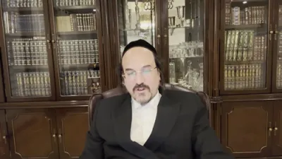 א הערליכע מעשה"וואס מען טוט טוט מען זיך" &ndash; דורך הרב אליהו שווארץ ביים שיעור עמוד היומי 'דרשו' מסכת יומא דף י' ע"א