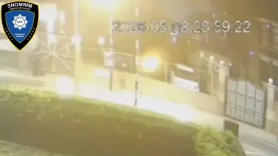 זיכערהייט קאמערעס האבן אפגעכאפט א ברוטאלע אטאקע אויף היימישע אידן, וואס האט פאסירט אינמיטן א דראסטישע העכערונג פון אנטיסעמיטישע אינצידענטן איבער גאנץ לאנדאן.