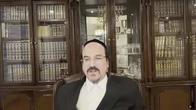 א הערליכע מעשה פון הרה"ק רבי ישעי'לע מקערסטיר זי"ע &ndash; דער גוי וואס האט געכאפט א פחד פון דעם צדיק'ס בילד - דורך הרב אליהו שווארץ ביים שיעור עמוד היומי 'דרשו' מסכת יומא דף יא