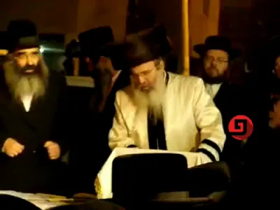 היסטארישע ווידיאו פון הרה"צ רבי אלימלך בידערמאן שליט"א לג בעומר יארן צוריק ר