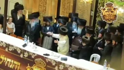 ווידיאוס פון מוצאי שבועות בחצר הקודש וויזניץ 