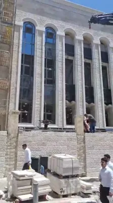 בית החיצון פון ביהמ"ד הגדול דקהל יטב לב דסאטמאר בני ברק בראשות הגה"צ ראש ישיבת סאטמאר בני ברק שליט"א  ווערט פראכטפול פארענדיגט לתפארת בית ה'