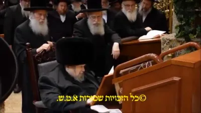 ערב שבועות בחצה"ק בעלזא - ספירת העומר וברכת שלום לאורחים מחו"ל