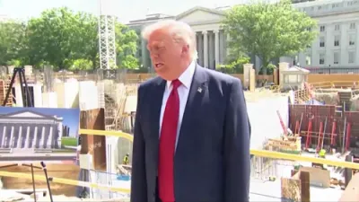 טראמפ איז מרמז אז ס'קען קומען פרישע אטאקעס קעגן איראן