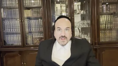 א הערליכע מעשה "פארוואס האט מרן רבי חיים קנייבסקי זצוק"ל מסכים גיעוועהן צו רעדן אויפן טלפון" - דורך הרב אליהו שווארץ ביים שיעור עמוד היומי 'דרשו' מסכת יומא דף טז