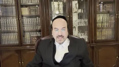 א הערליכע מעשה פון "דער סוד פון הצלחה איז קביעת עתים לתורה" - דורך הרב אליהו שווארץ ביים שיעור עמוד היומי 'דרשו' מסכת יומא דף יד