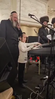 מאיר אדלער'ס אייניקל שפילט אין עוד מלבדו