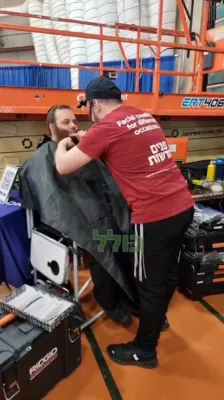 נאך פולע אינטערסאנטע סצענעס פון סאטמארק ביזנעס עקספאו