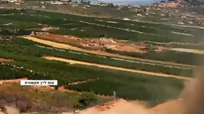 א חיזבאללה זעלבסטמארד דראון האט אריינגעקראכט אין א הויז אין מדינת ישראל, אינמיטן די פארשטערקערטע שלאכטן וואס פלאקערן אויף ביים צפון גרעניץ.