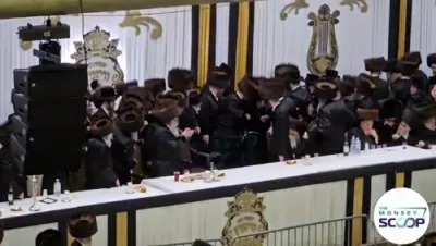 ווידיאוס פון שמחת החתונה בחצרות סקווירא וויזניץ מאנסי 