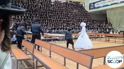 ווידיאוס פון שמחת החתונה בחצרות סקווירא וויזניץ מאנסי 