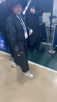 ערשטע אריינבליק אינעם סאטמארק ביזנעס עקספאו