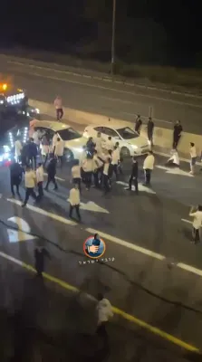 פראטעסטן אין ארץ ישראל נאך וואס בחורים ווערן ארעסטירט פארן זיך נישט שטעלן צו די מיליטער 