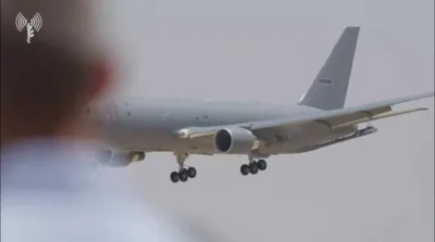 נייע KC-46A פעגאזוס "גדעון" רעפיולינג פליגערס זענען אנגעקומען קיין מדינת ישראל, צו איבערנעמען די פלאץ פון אלטע אפגעדינטע פליגערס