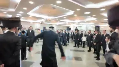 אינטערסאנטע פאלעסטינע טאנץ ביי חתונה בחצר הקודש קאמארנא