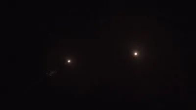 די איראנער רעוואלוציאנערי גארדס האבן ארויסגעלאזט א מאסיווע כוואליע פון מיסילס, צילנדיג די אמעריקאנע באזעס אין באכרעין, קאוועיט, און אין די פאראייניגטע אראבישע עמיראטן.