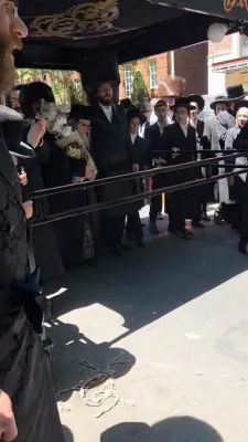 מעמד כתיבת האותיות און תהלוכת הספר תורה אינעם ספר תורה וואס ווערט אריינגעגעבן דורך הנגיד ר' ליפא פריעדמאן הי"ו,* צום בנין הת"ת בנין ליפא פריעדמאן שע"י מוסדות סאטמאר אין בארא פארק