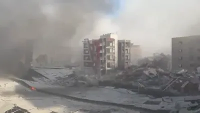 שווערע צה"ל באמבארדירונגען פארוואנדלען חיזבאללה פעסטונגען אין הויפנס חורבות נאך פריערדיגע ווארענונגען זיך צו עוואקואירן.