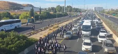 הונדערטער בני תורה אויפן וועג צום נמות ולא נתגייס פראטעסט
